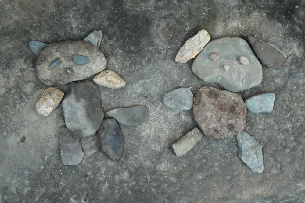 Making rock friends